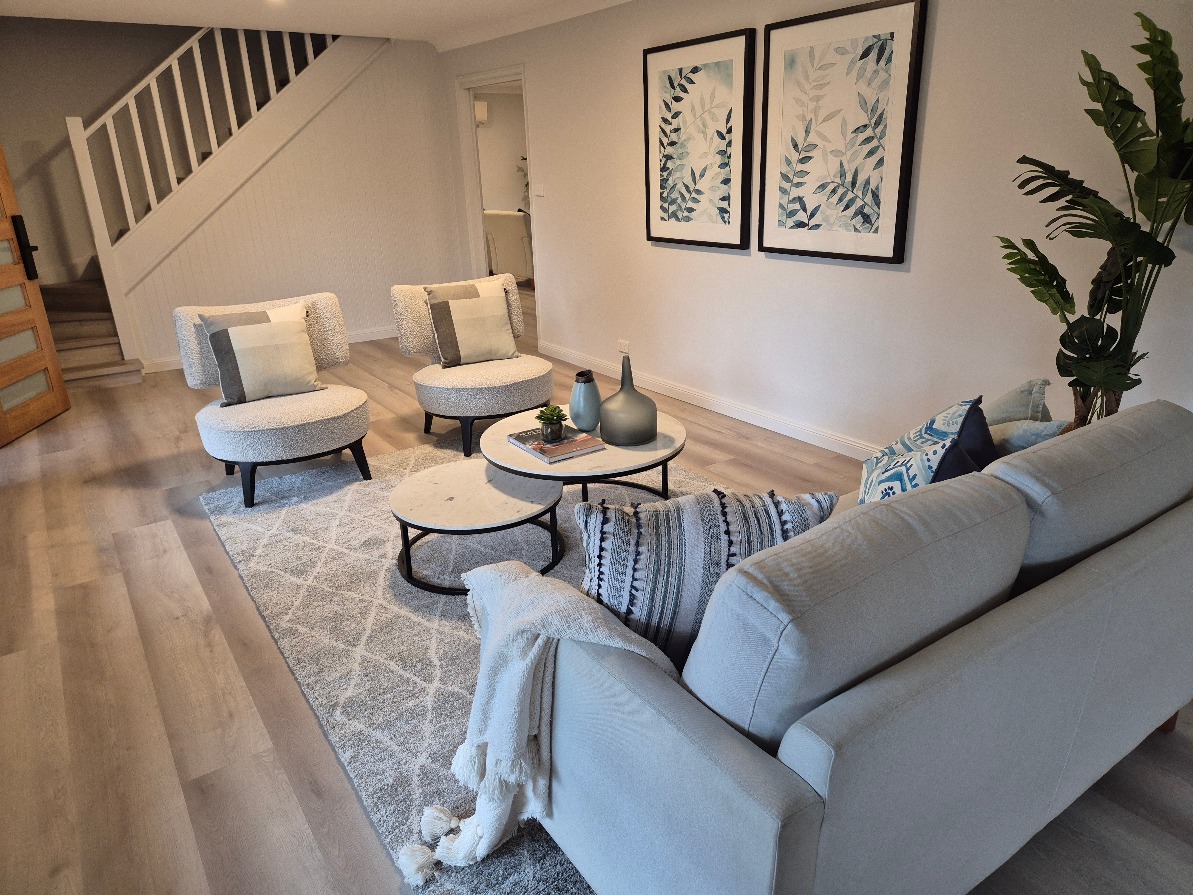 Light Grey Patterned Rug - $20 / week (6 week hire)
