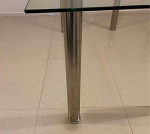 4 Seater Glass Dining Table - $16 / week (6 week hire)