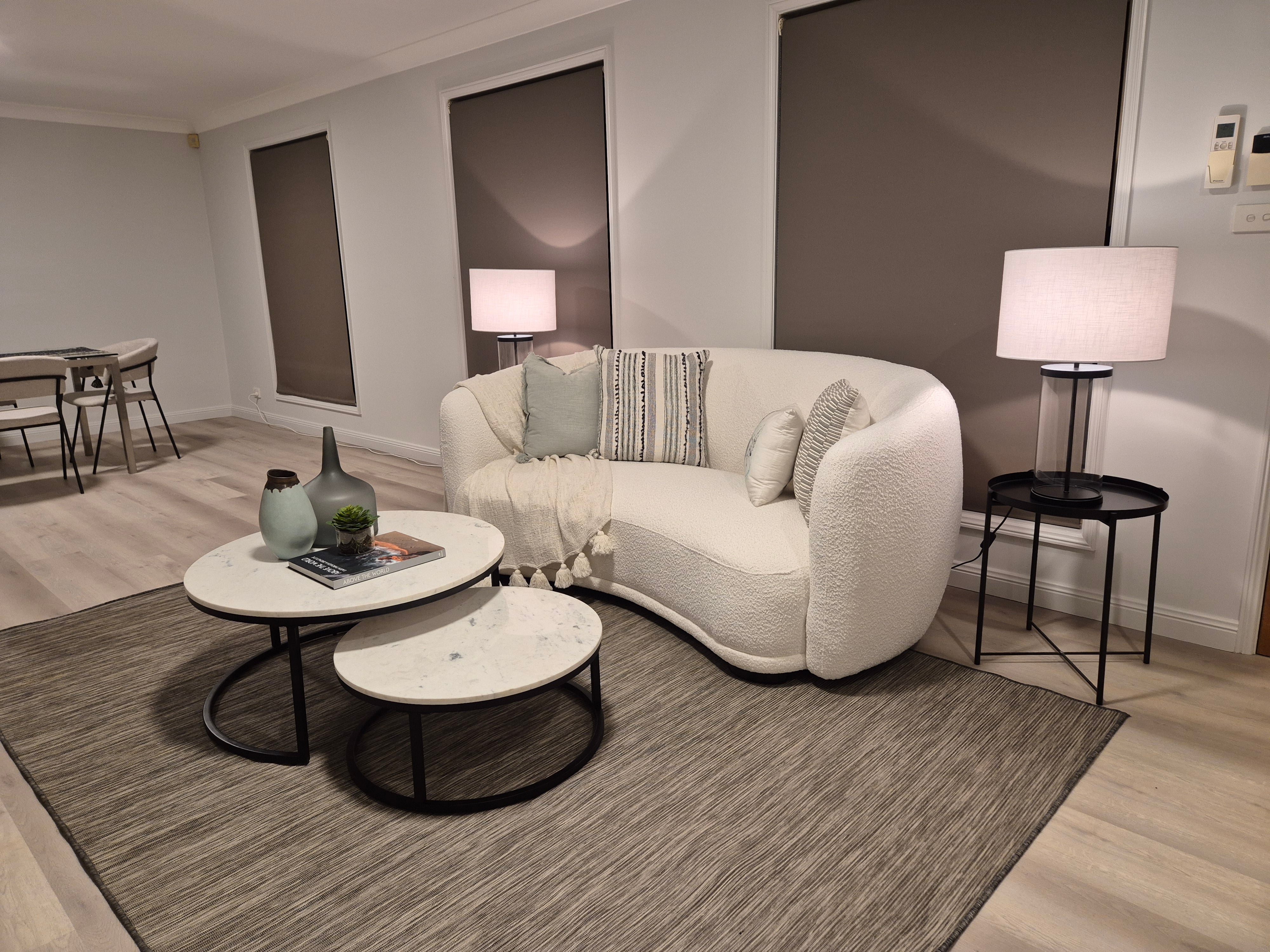 Aurelia white curved 2.5 Seater Sofa - $67 / week (6 week hire)